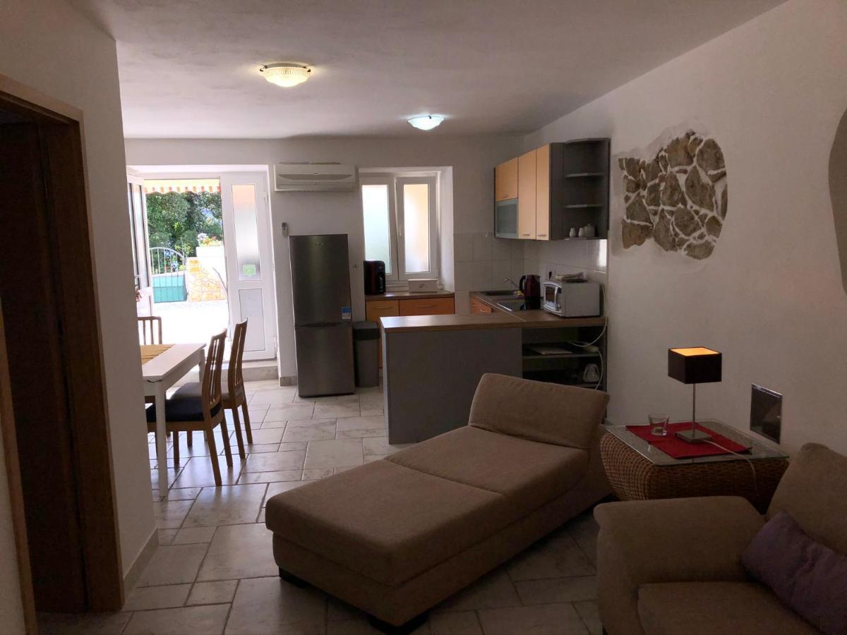 Apartments Trlika Kampor Eksteriør bilde