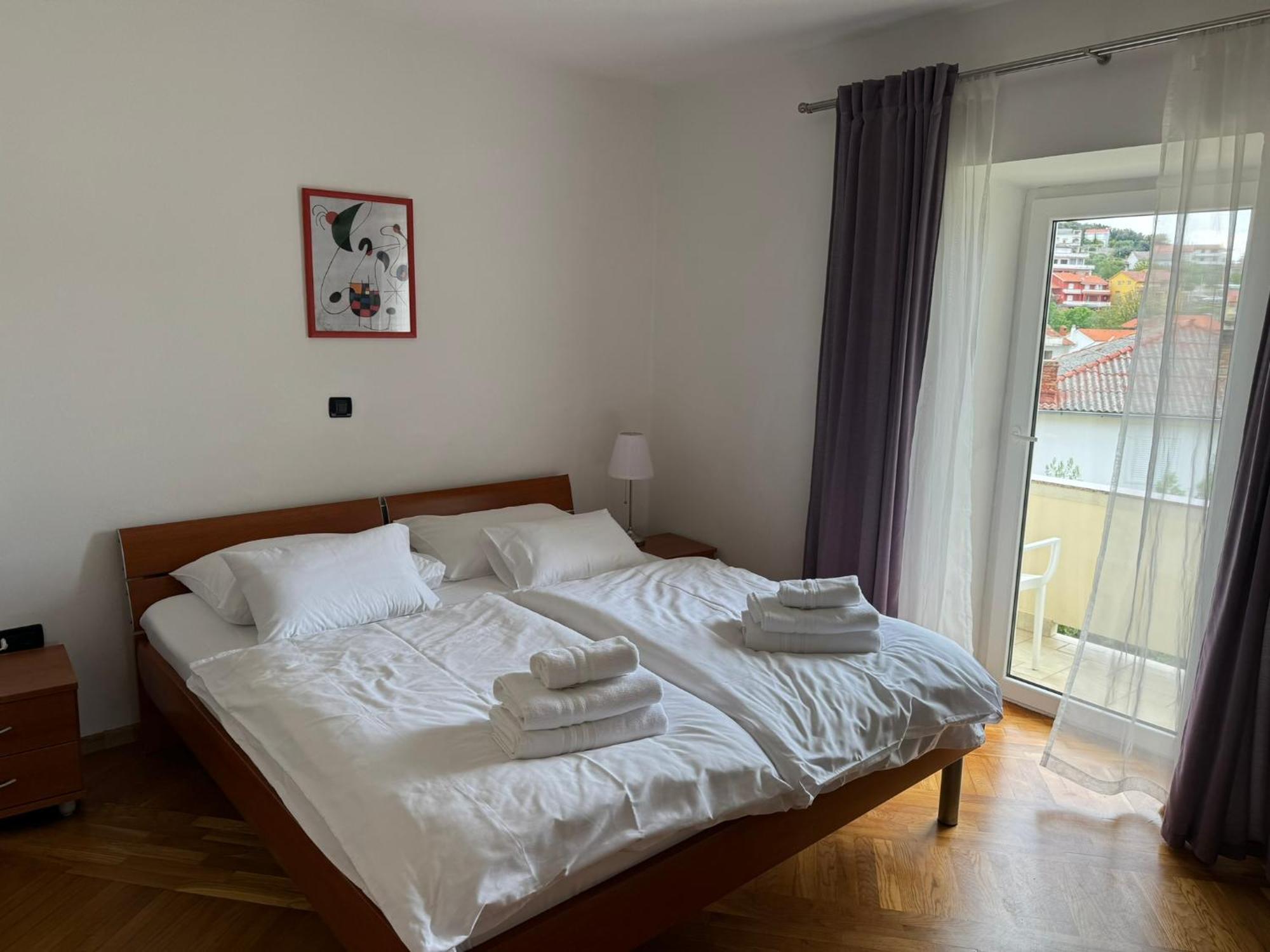 Apartments Trlika Kampor Eksteriør bilde